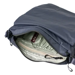 a/u by aunts & unclesAoki RE LITE