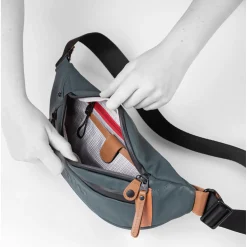 a/u by aunts & unclesIchikawa