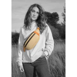 a/u by aunts & unclesIchikawa