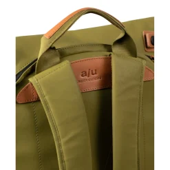 a/u by aunts & unclesOsaka