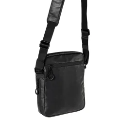 a/u by aunts & unclesOyabe RE