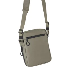 a/u by aunts & unclesOyabe RE