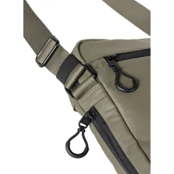 a/u by aunts & unclesOyabe RE