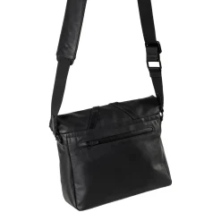 a/u by aunts & unclesSeki RE