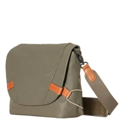 a/u by aunts & unclesSendai