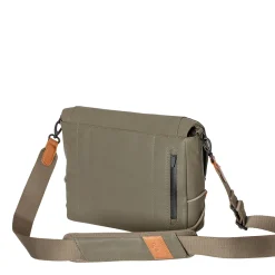 a/u by aunts & unclesSendai