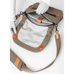 a/u by aunts & unclesSendai