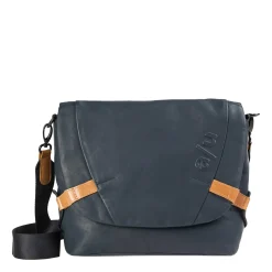 a/u by aunts & unclesSendai