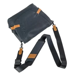 a/u by aunts & unclesSendai