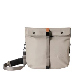 a/u by aunts & unclesTakahashi RE