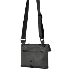 a/u by aunts & unclesYao