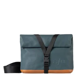 a/u by aunts & unclesYao