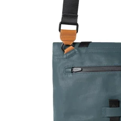 a/u by aunts & unclesYao