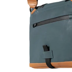 a/u by aunts & unclesYao