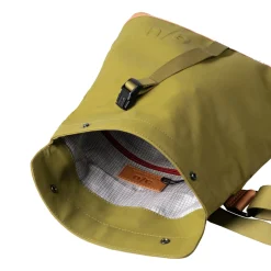 a/u by aunts & unclesYao