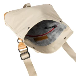 a/u by aunts & unclesYao