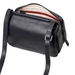 aunts & unclesMagnolia