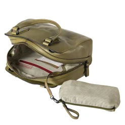 aunts & unclesMrs. Peanut Brittle