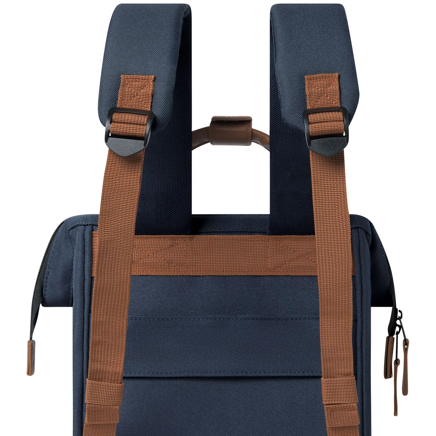 CABAIAAdventurer Small