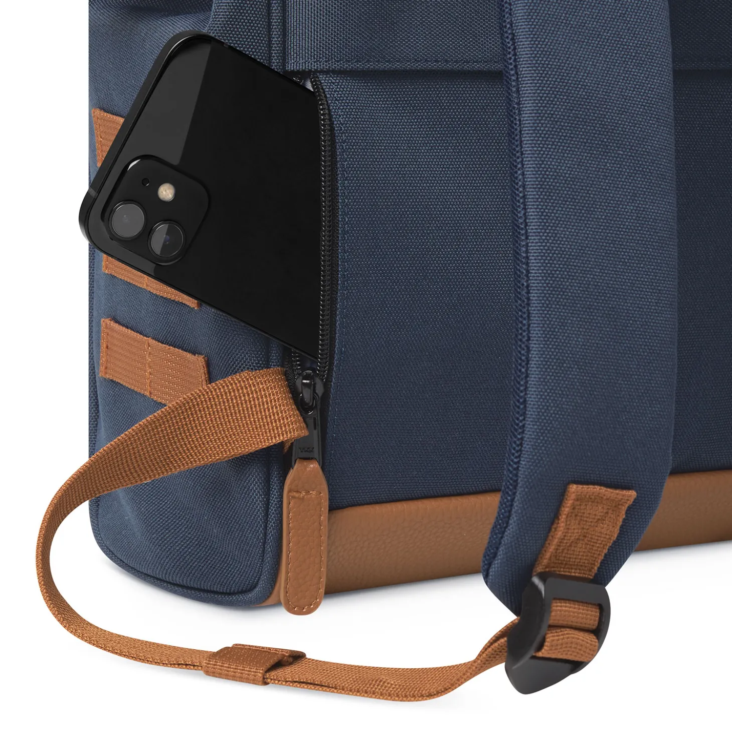 CABAIAAdventurer Small