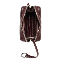 les visionnairesClara GLOSSY