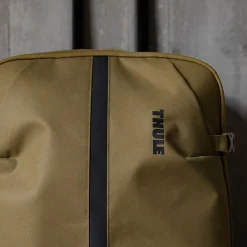 THULEAION Wheeled Duffle Bag 70cm/28