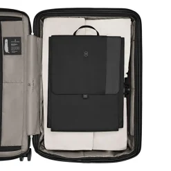 VictorinoxTravel Essentials Medium Packmaster